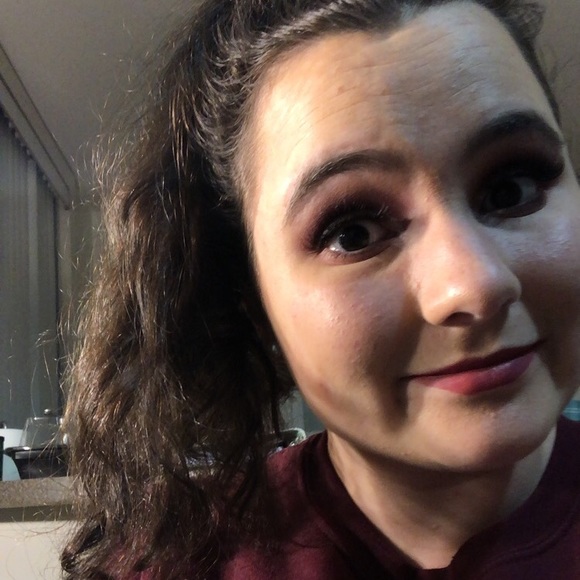 Meet your Posher, Amanda - Picture 4 of 7